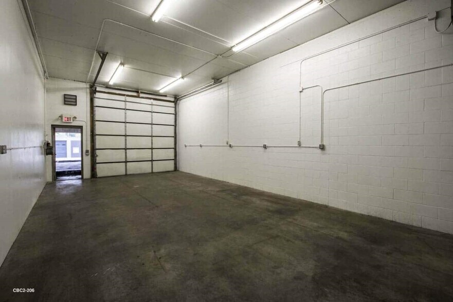 More Photos Of 6305 Cambridge St, Saint Louis Park Warehouse For Lease