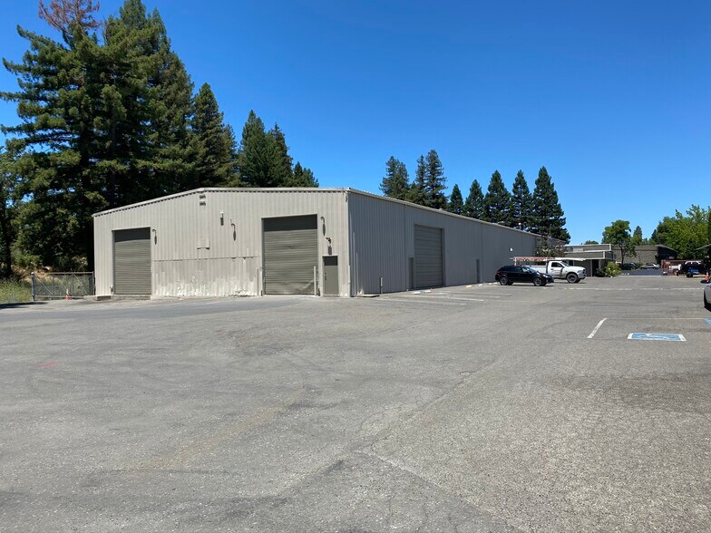 More Photos Of 30-36 Mill St, Healdsburg Warehouse For Lease