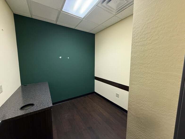 More Photos Of 4110 N 108th Ave, Phoenix Medical For Lease