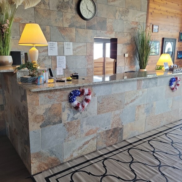 More Photos Of 35541 M107, Ontonagon Hotel For Sale