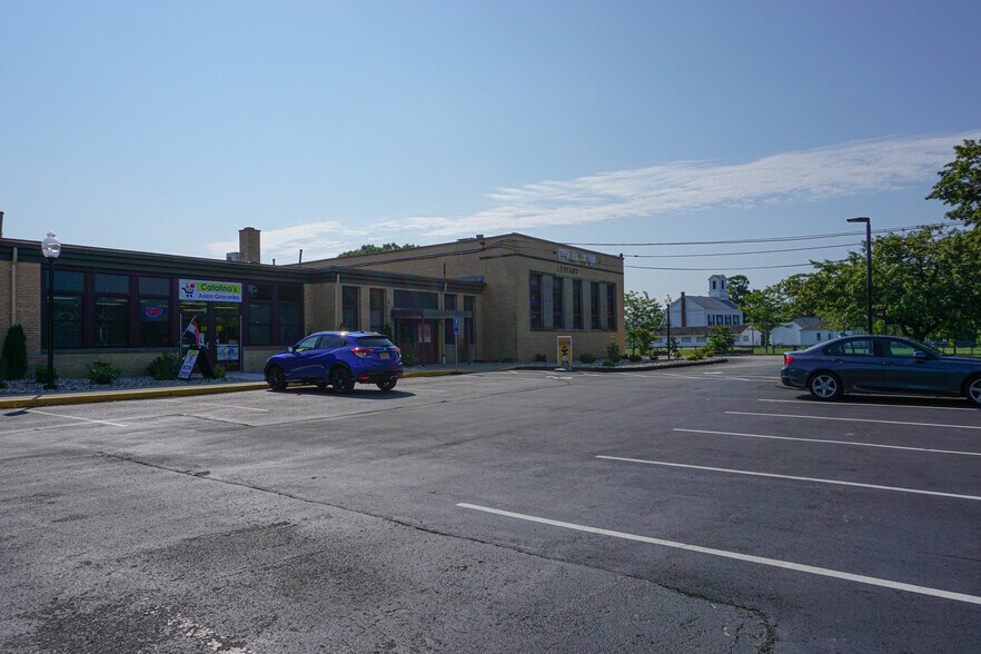 More Photos Of 740 Colonel Ledyard Hwy, Ledyard Storefront For Lease