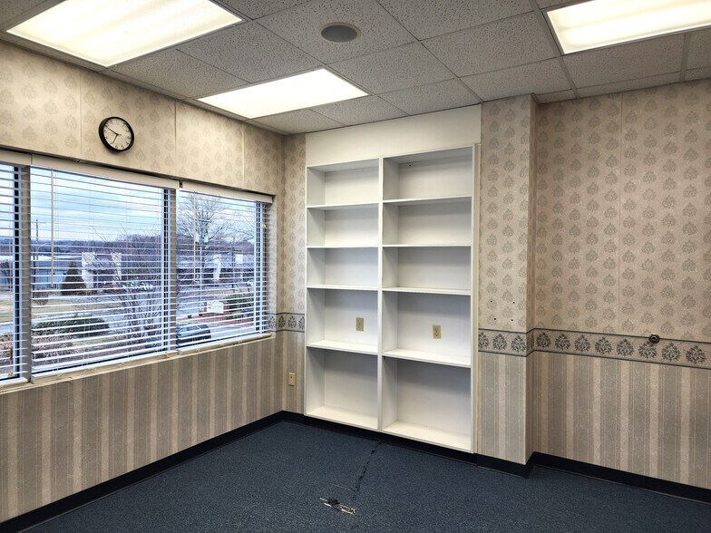 More Photos Of 436 Hadley St, Mount Airy Healthcare For Sale