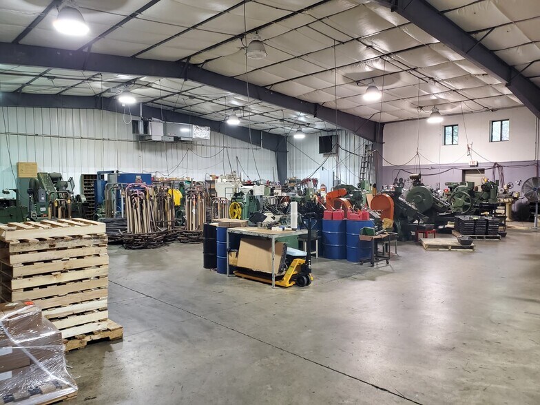 More Photos Of 520 Mill St, Montello Distribution For Sale