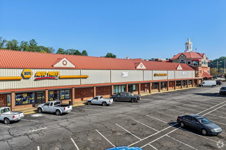 More Photos Of 200-208 W Fleming Dr, Morganton Unknown For Lease