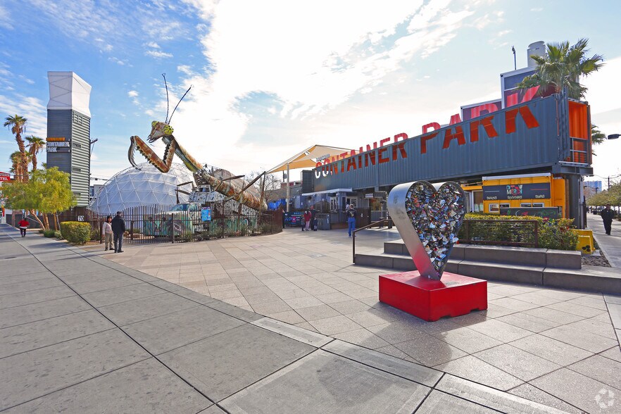 More Photos Of 707 Fremont St, Las Vegas General Retail For Lease