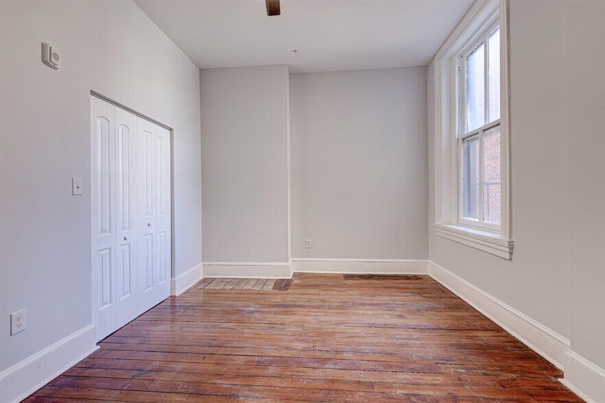 More Photos Of 2116 N Charles St, Baltimore Apartments For Sale
