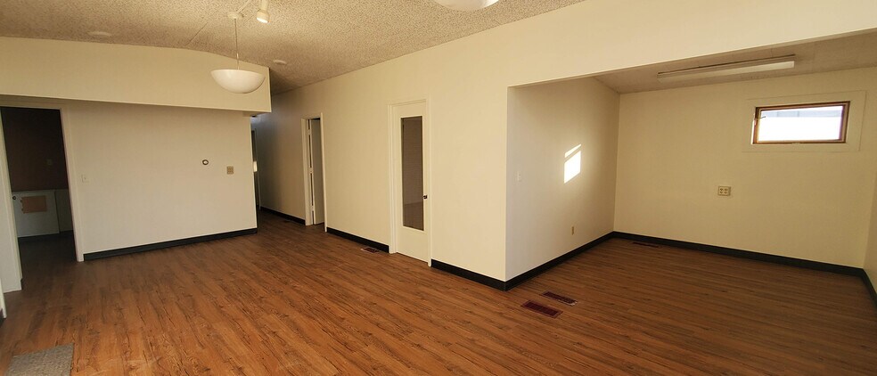 More Photos Of 1734 SW Van Buren St, Topeka Industrial For Sale