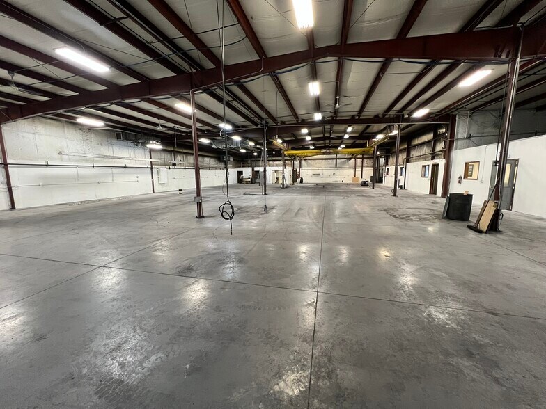 More Photos Of 290 Industrial Drive dr, Waupaca Manufacturing For Sale