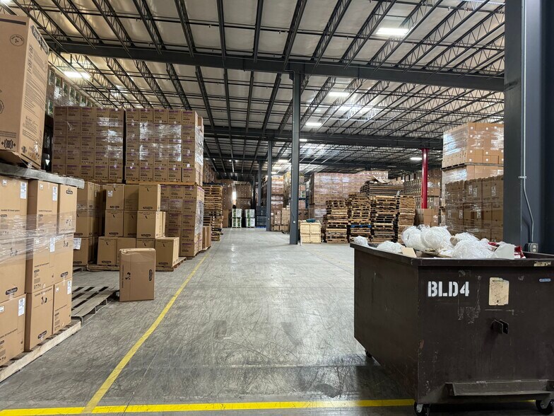 More Photos Of 3616 Independence Dr, Fort Wayne Warehouse For Lease