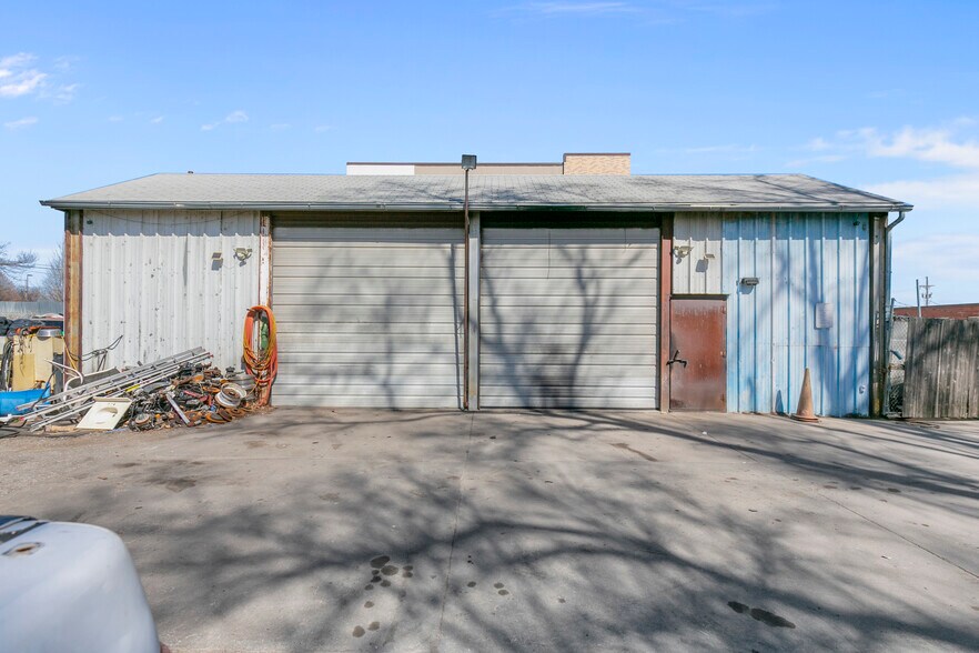 More Photos Of 1116 N 20th St, Omaha Warehouse For Sale