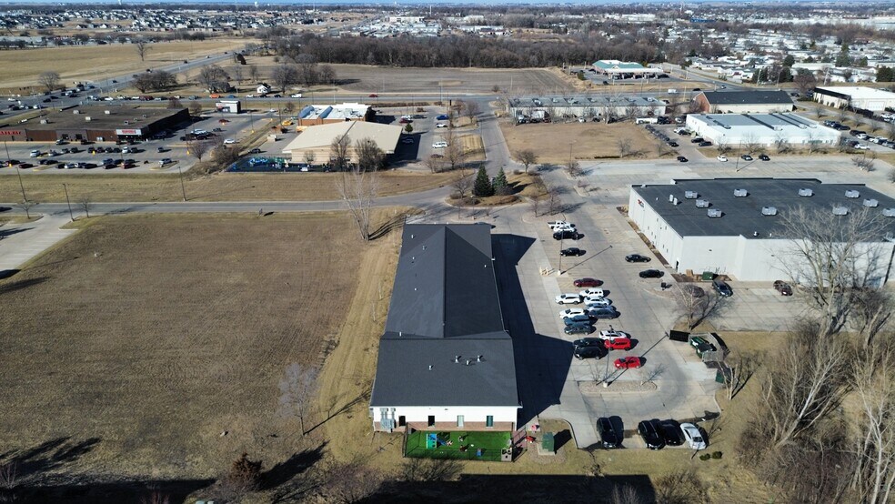 More Photos Of 2825 S Ankeny Blvd, Ankeny Office For Sale