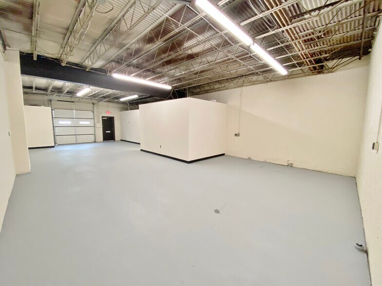 More Photos Of 1148-1174 Taft St, Rockville Warehouse For Lease