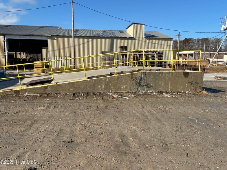 More Photos Of 141 Knobbs Creek Dr, Elizabeth City Industrial For Sale