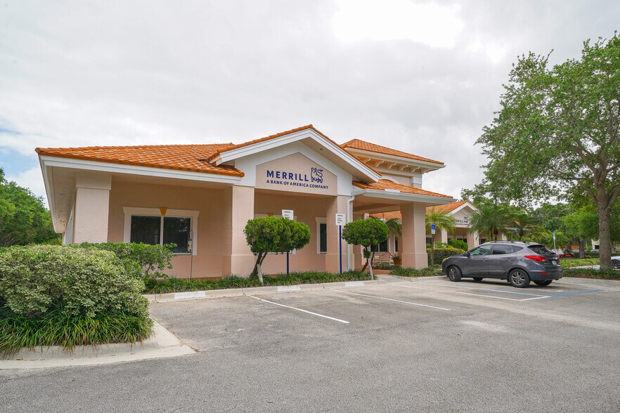 More Photos Of 2301 SE Monterey Rd, Stuart Office For Sale