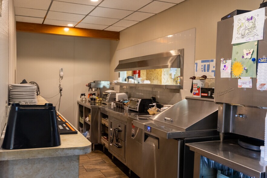 More Photos Of 2771 Scottsville Rd, Scottsville Restaurant For Sale