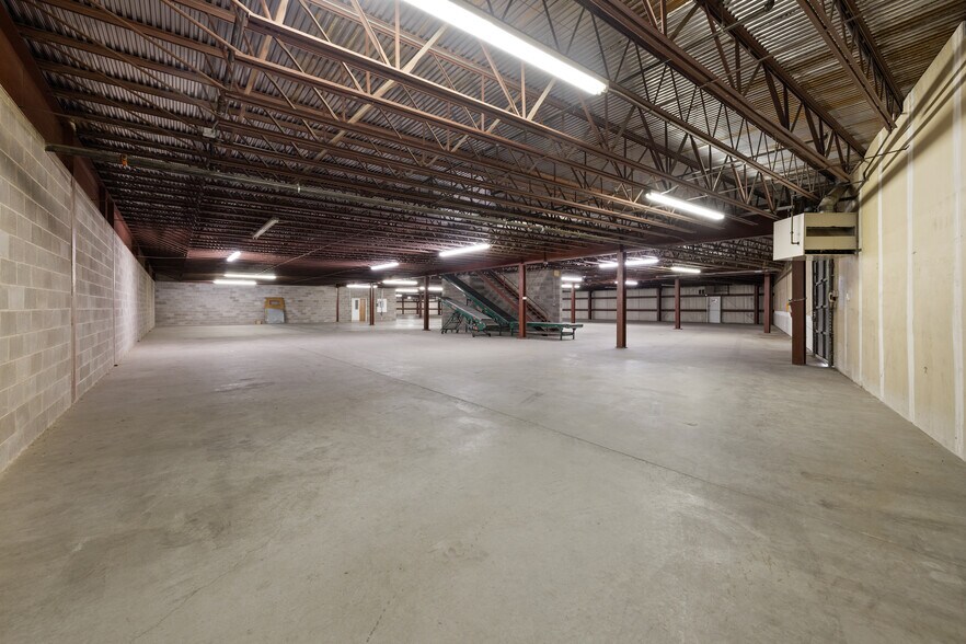 More Photos Of 888 Antler Dr, Casper Warehouse For Sale