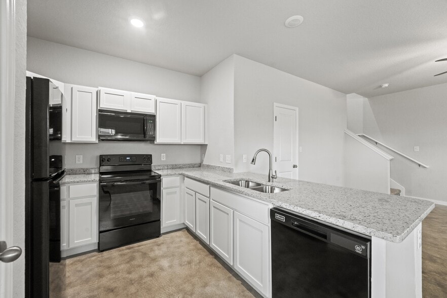 More Photos Of 8015 Dial Ike Dr, San Antonio Apartments For Sale