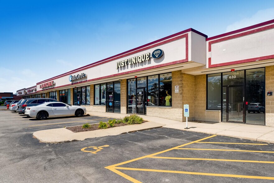 More Photos Of 606-660 E Golf Rd, Arlington Heights Unknown For Lease