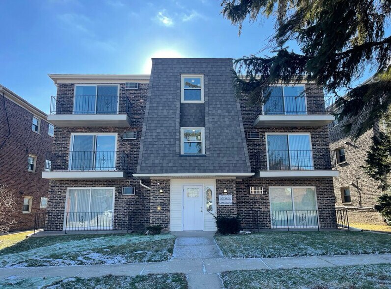 Primary Photo Of 4039 W 119th St, Alsip Apartments For Sale