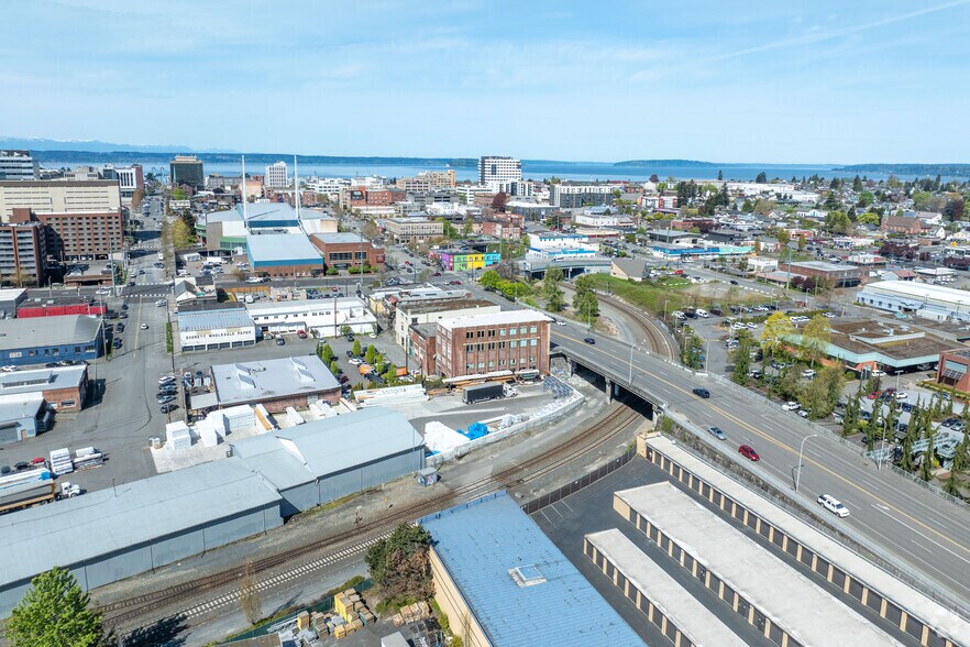 More Photos Of 2210 Hewitt Ave, Everett Loft Creative Space For Lease