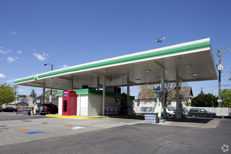 More Photos Of 6350 W Montrose Ave, Chicago Service Station For Sale