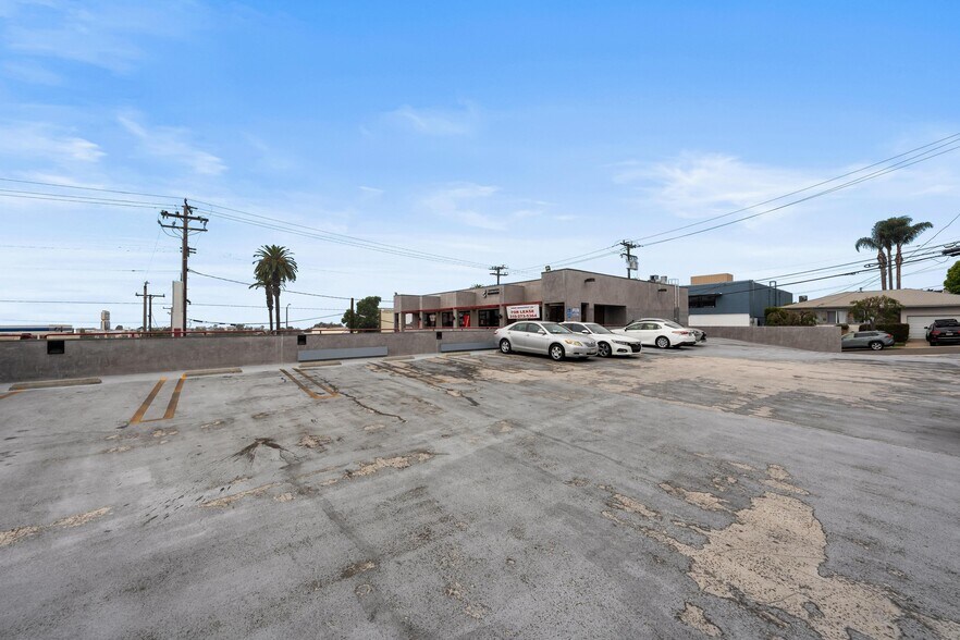 More Photos Of 1200 Pacific Coast Hwy, Hermosa Beach Unknown For Lease