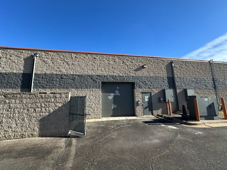 More Photos Of 1155 114th Ln NW, Coon Rapids Manufacturing For Lease