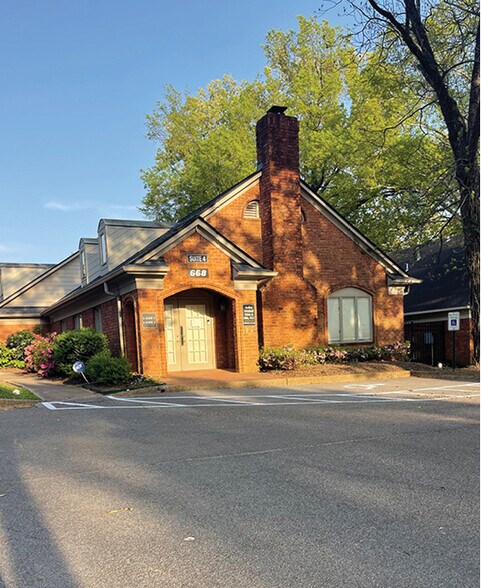 More Photos Of 668 Colonial Rd, Memphis Office For Sale