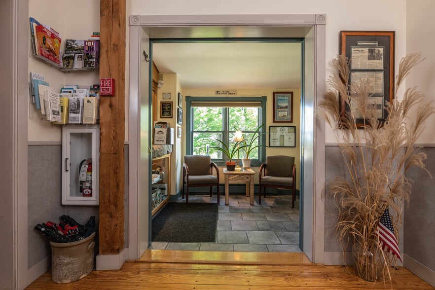 More Photos Of 11 Inn Rd, Hallowell Hospitality For Sale