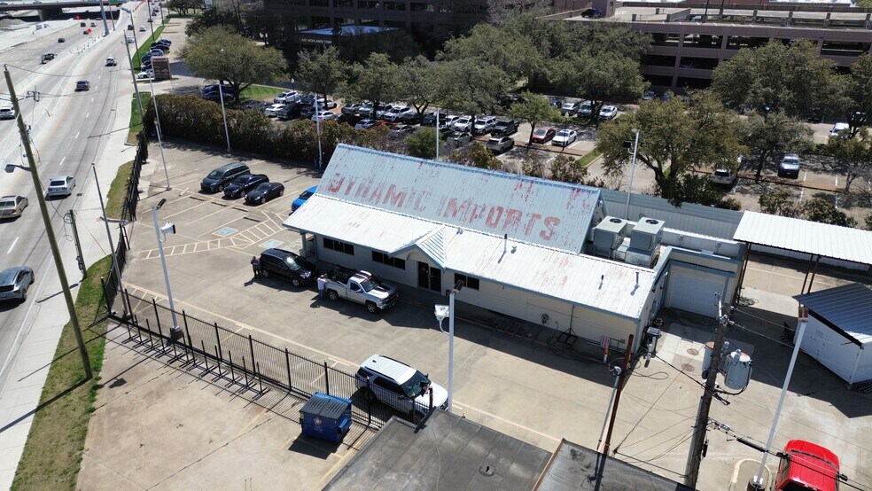 More Photos Of 9322 LBJ Fwy, Dallas Fast Food For Lease