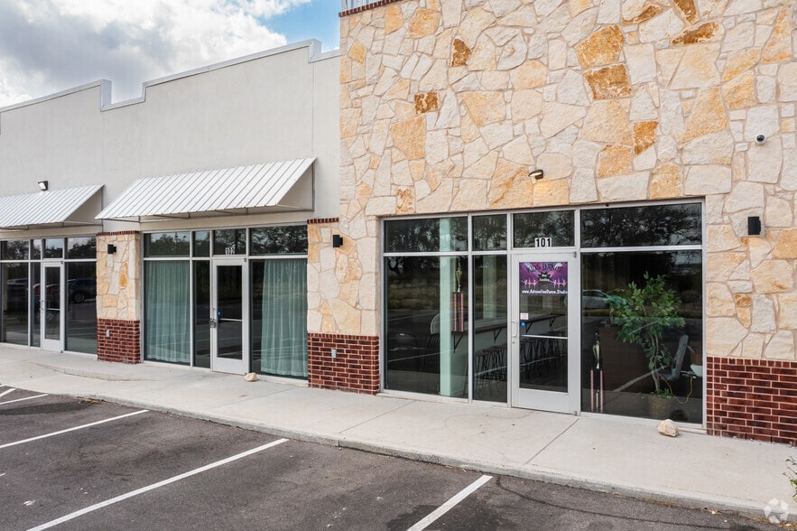 More Photos Of 119 Exeter Place Dr, San Antonio Storefront Retail Office For Lease