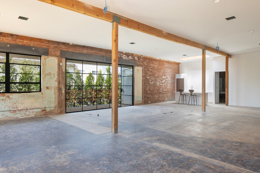 More Photos Of 450 N Market St, Inglewood Warehouse For Lease