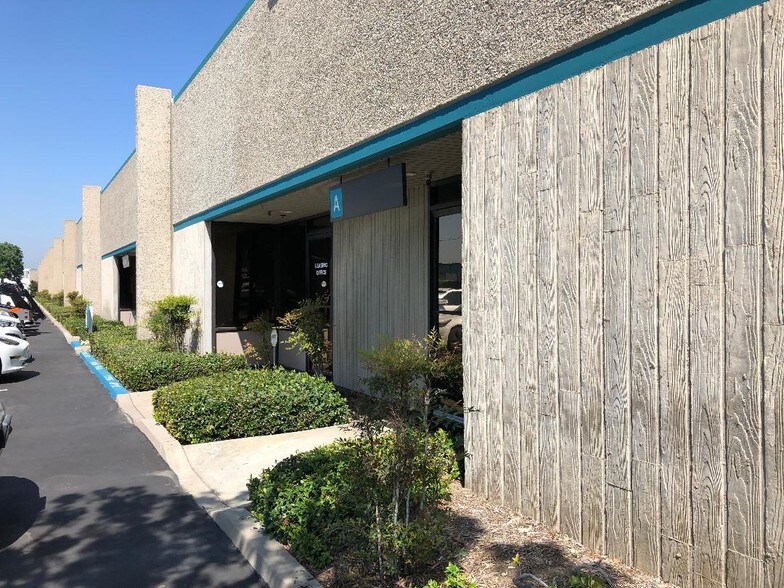 More Photos Of 1020 N Batavia St, Orange Warehouse For Lease