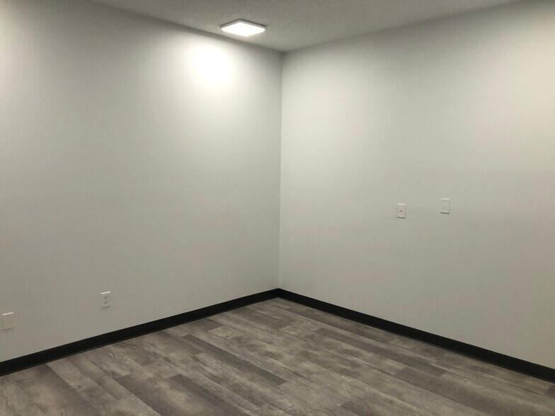 More Photos Of 905 N 21st St, Newark Medical For Lease