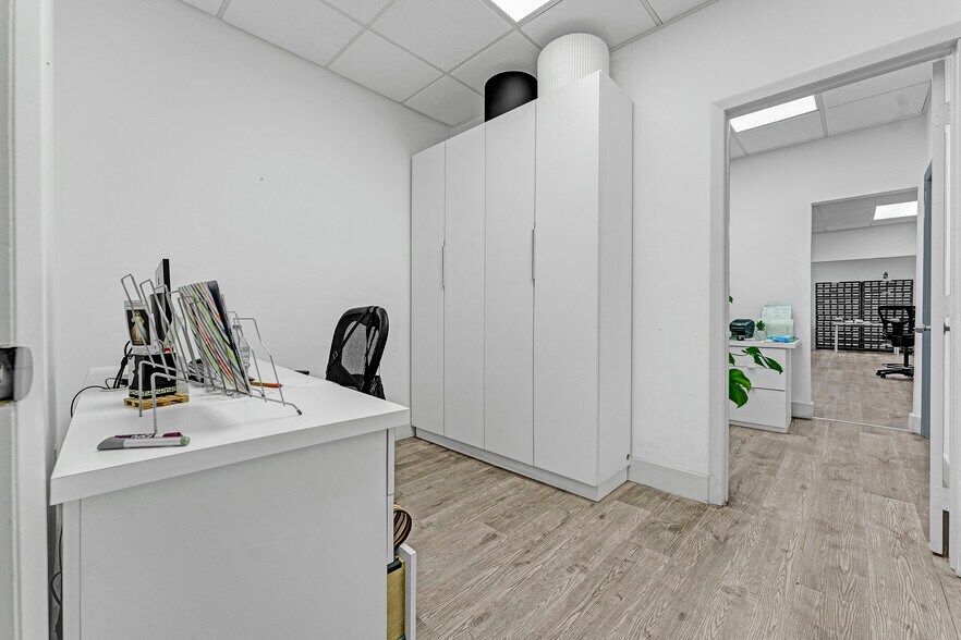 More Photos Of 6850 NW 74th St, Medley Warehouse For Sale