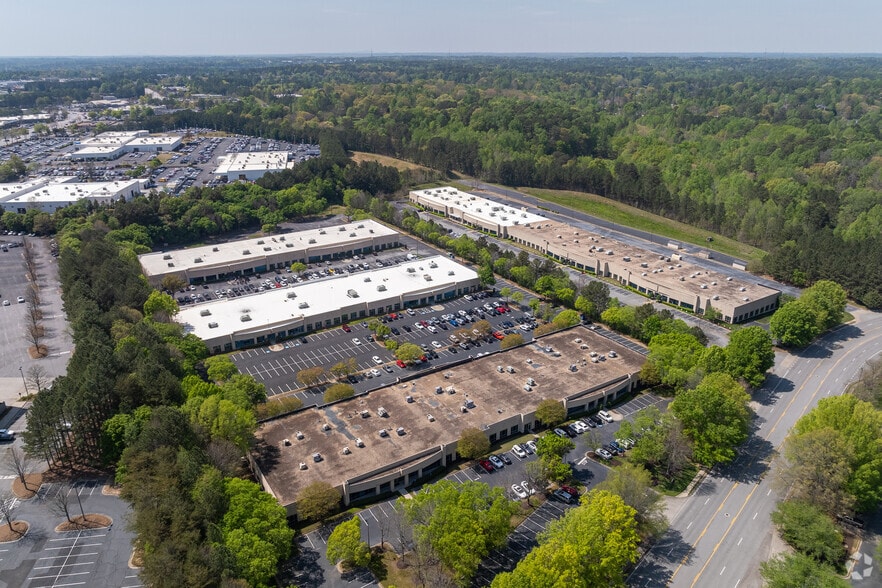 More Photos Of 2435 Commerce Ave, Duluth Unknown For Lease