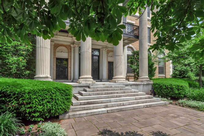 More Photos Of 672 Delaware Ave, Buffalo Office For Sale