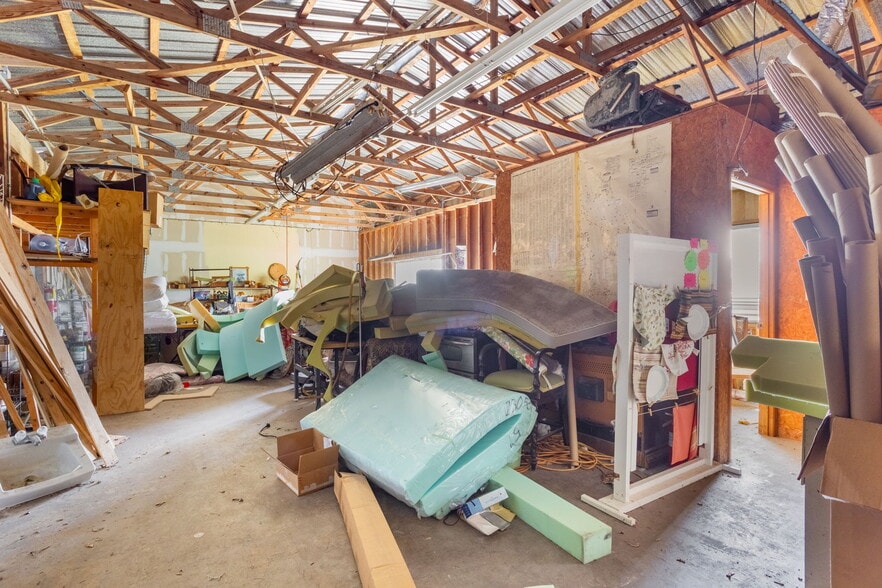 More Photos Of 300 N Dixie Ave, Fruitland Park Self Storage For Sale