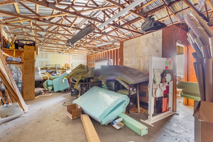 More Photos Of 300 N Dixie Ave, Fruitland Park Self Storage For Sale