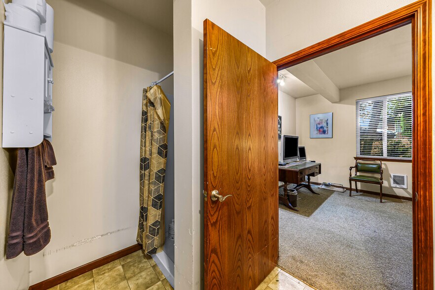 More Photos Of 918 Citadel Dr, Everson Multifamily For Sale