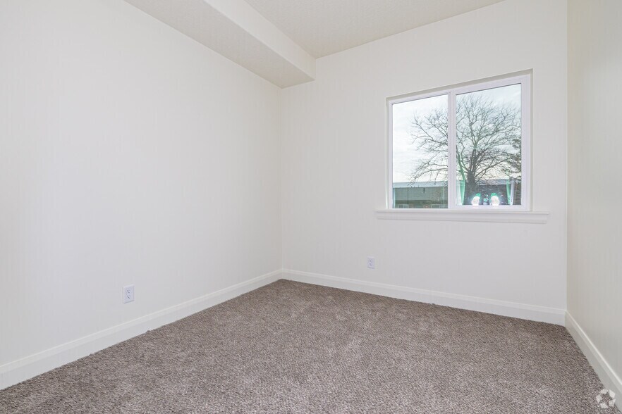 More Photos Of 36 W 1600 N, Sunset Apartments For Sale