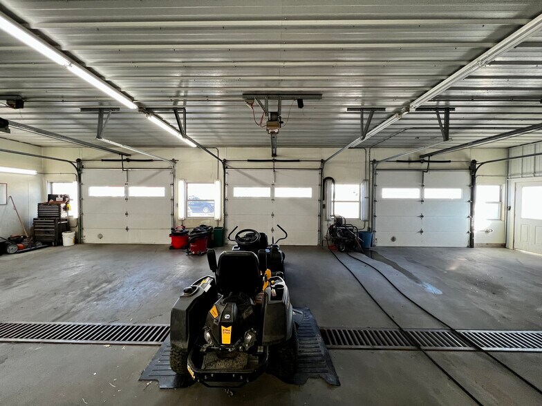 More Photos Of 1719 E Jackson St, Macomb Auto Dealership For Sale