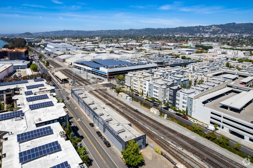 More Photos Of 6440-6490 Shellmound St, Emeryville Telecom Hotel Data Hosting For Lease