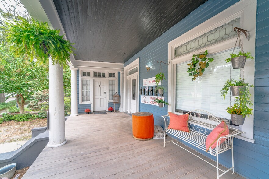 More Photos Of 207 Michigan Ave, Mobile Multifamily For Sale