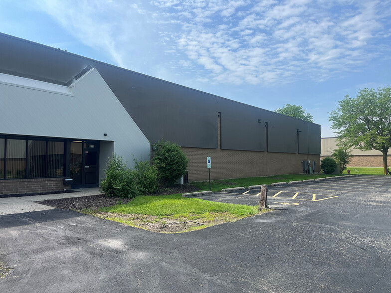 Primary Photo Of 1231-1233 Naperville Dr, Romeoville Warehouse For Lease