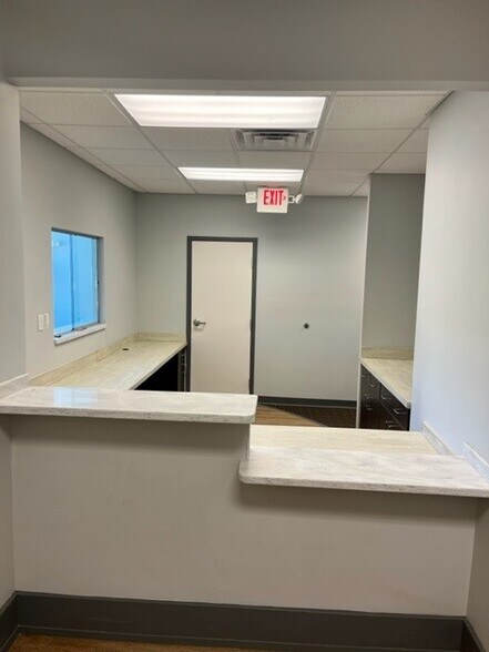 More Photos Of 113 Barton Creek Ct, Columbia Medical For Lease