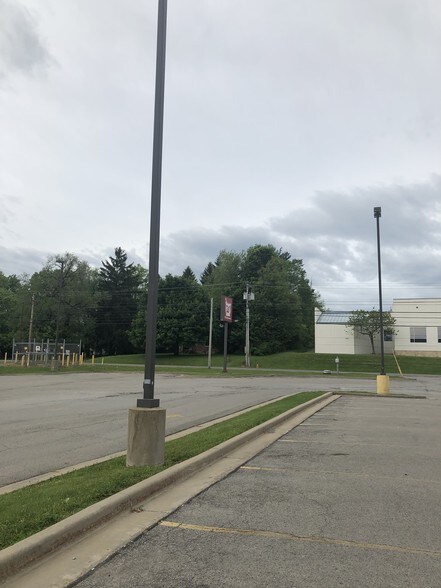 More Photos Of 2646 Darlington Rd, Beaver Falls Drugstore For Sale