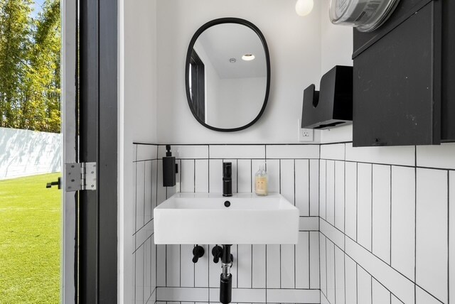 More Photos Of 1630 Aviation Blvd, Redondo Beach Loft Creative Space For Sale