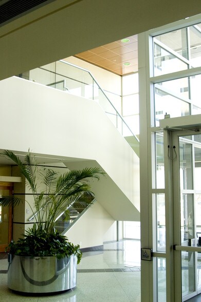 More Photos Of 7201 W Interstate 40, Amarillo Office For Lease