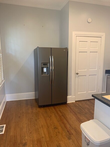 More Photos Of 173 Pierce Ave, Macon-Bibb Office Residential For Lease